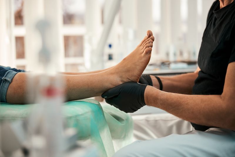 Learn About our Cutting-Edge Treatments for Plantar Fasciitis : Premier  Foot & Ankle: Podiatrists